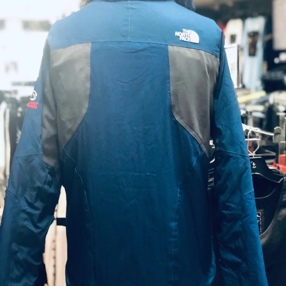 🍁🍄🎉The north face summit series primaloft coat